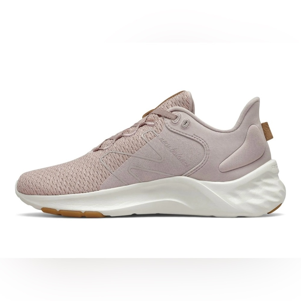 NWOT New Balance Women's Fresh Foam Roav v2, Size 6.5 Color: Space Pink/Sea Salt